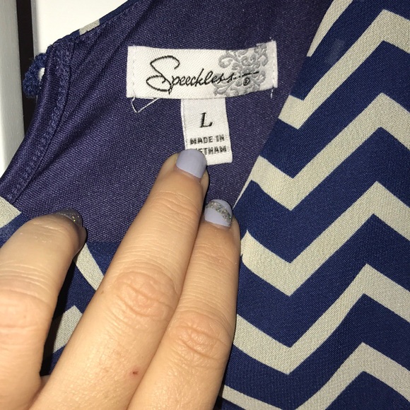 Speechless | navy and white chev women’s dress. L - Picture 7 of 8